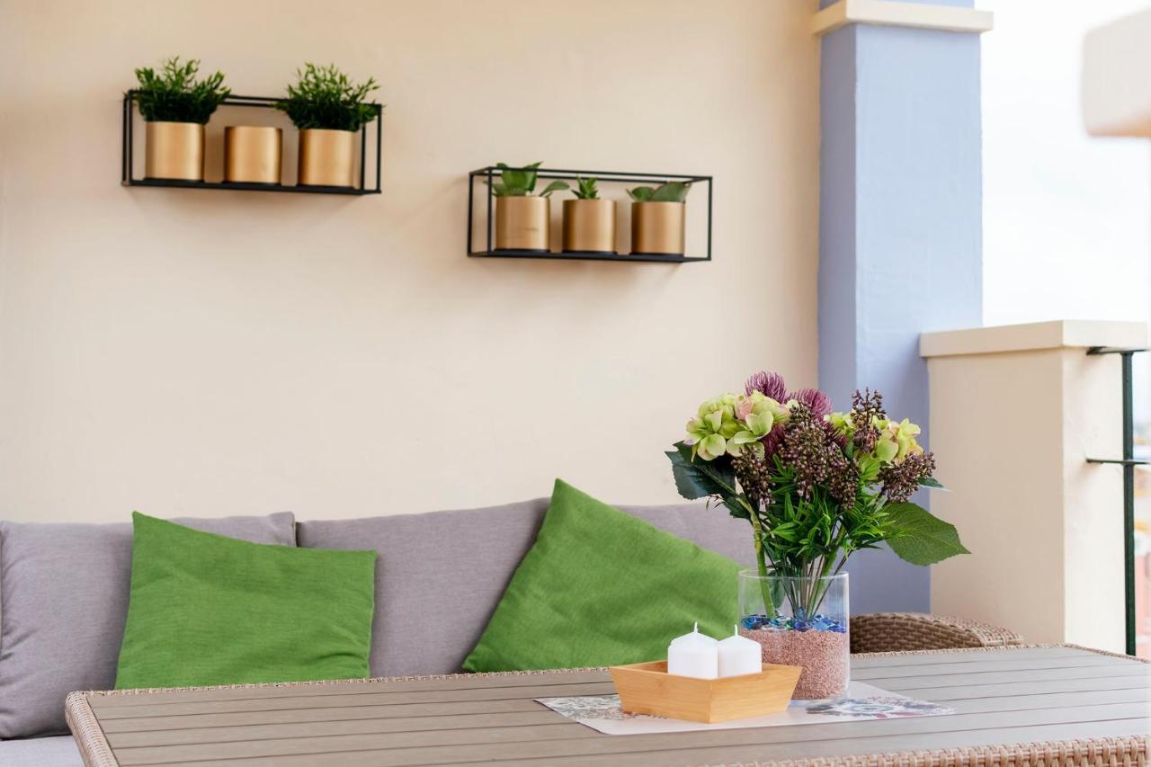 Atico Con Terraza-Solarium Y Piscina 4-6 Personas Wifi A/C Apartment Roda Exterior photo